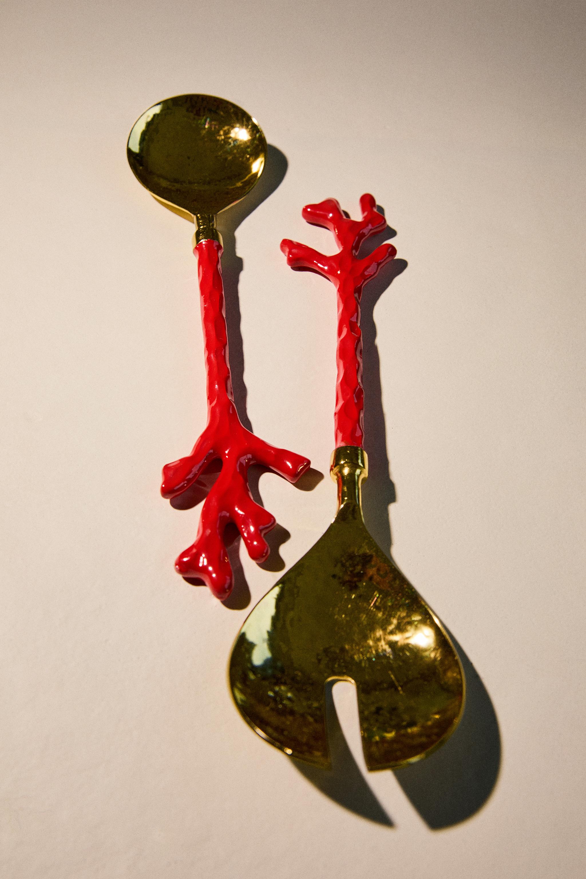 ENSEMBLE COUVERTS DE SERVICE CORAIL | MARISA BERENSON
